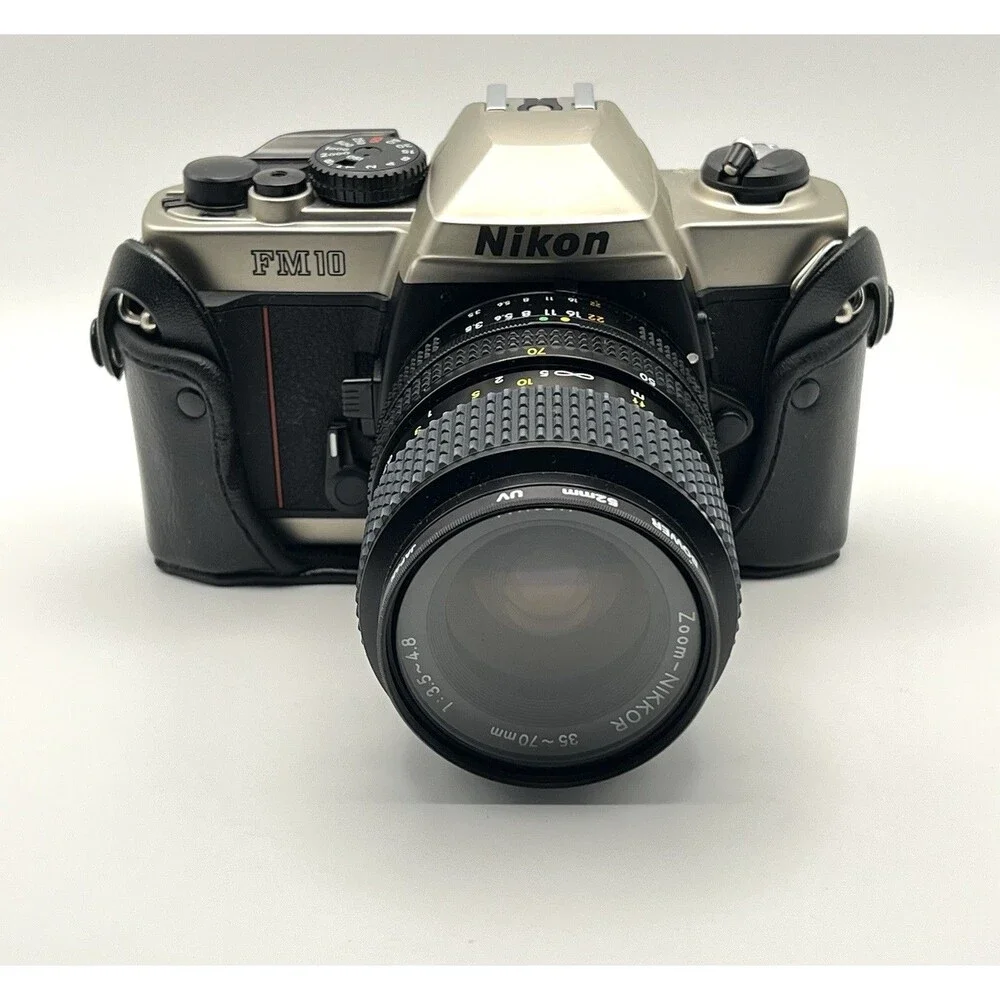 Nikon FM10 35mm-70mm f/3.5-4.8 SLR Film Camera with Camera Case and Box